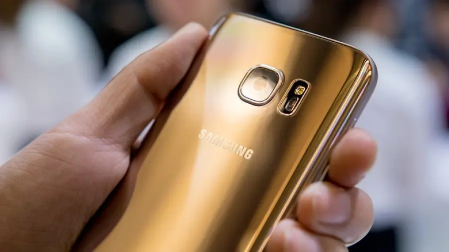 Anche Samsung Galaxy S8 avrà doppia fotocamera posteriore?