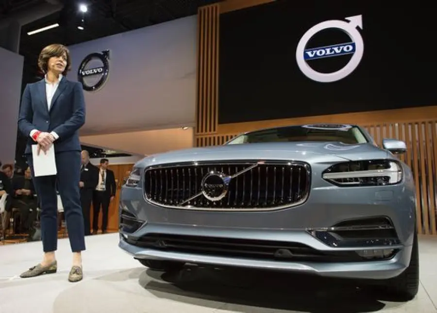 Volvo e Uber investono 300 milioni di dollari per l’auto a guida autonoma in società