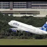 Guai per un volo della JetBlue Airways a causa di turbolenze: 24 feriti a bordo