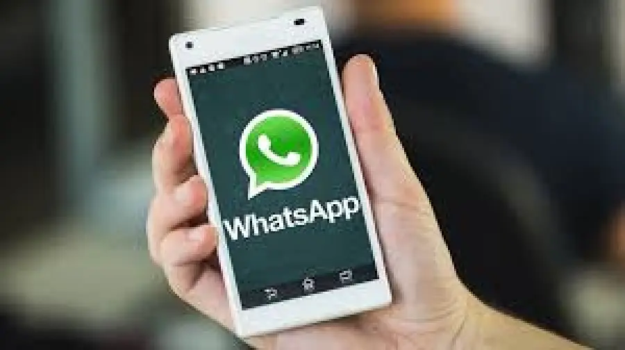 WhatsApp, attenzione alla truffa: ecco il link da non aprire