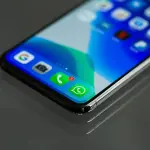 WhatsApp si prepara ad aggiungere le reazioni ai messaggi