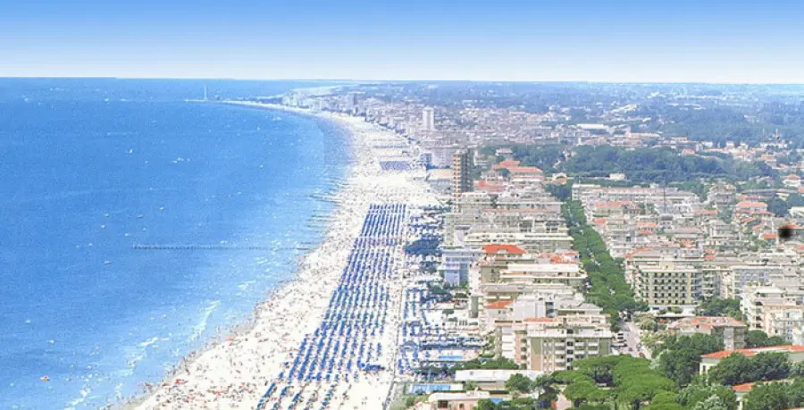 A Jesolo l'app fotovoltaica fa aprire gli ombrelloni