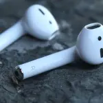 Auricolari senza fili, boom di vendite online