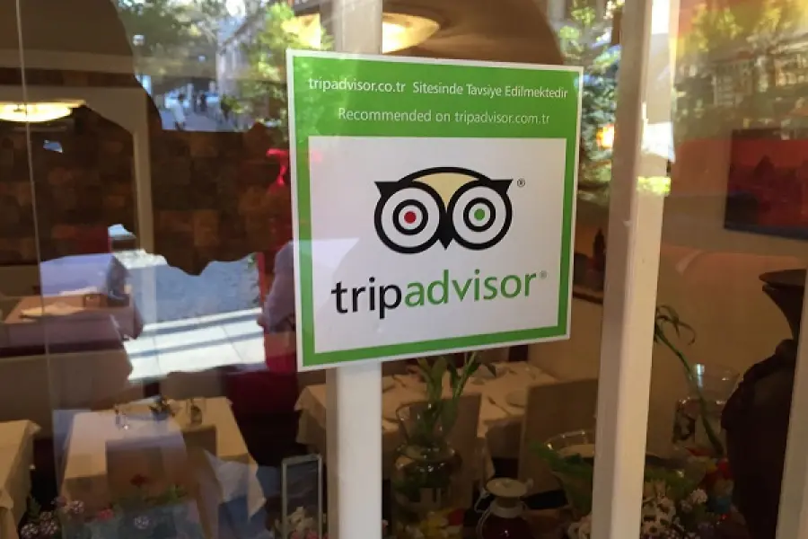 Recensioni online TripAdvisor, pena esemplare per truffatore seriale