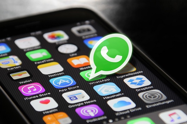 WhatsApp cambia le regole, divieto di utilizzo se hai meno di 16 anni