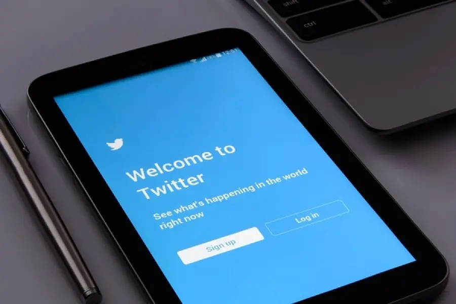 Twitter fake news, la menzogna si propaga veloce sui social network