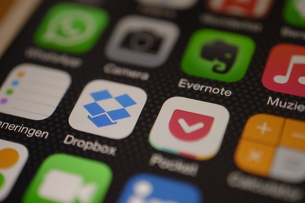 Dropbox: grandi manovre sul servizio di cloud, pronta la quotazione tecnologica