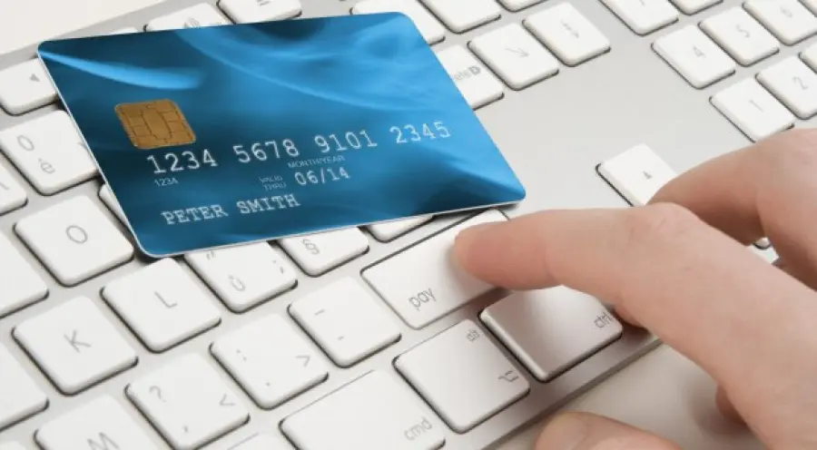 Shopping online, il tech sempre in cima agli acquisti. E il Black Friday è in arrivo...