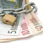 La scelta tra conto corrente bancario o postale: qual è il più vantaggioso?