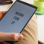 App messaggistica batteranno i social network, il sorpasso in un paio d'anni