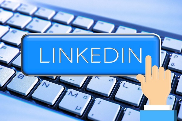 LinkedIn Salary per sapere se guadagni troppo o troppo poco