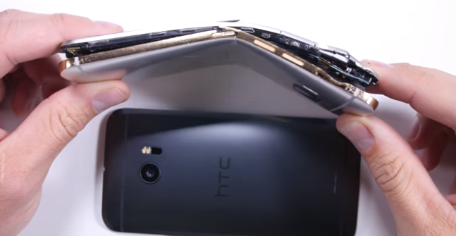 HTC 10, il video del drop test: ne uscirà illeso?