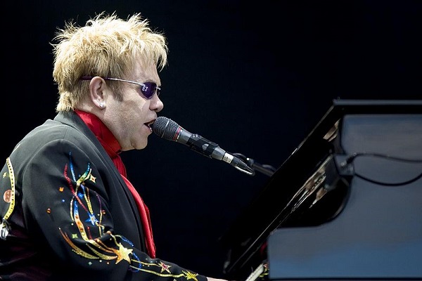 Siti secondary ticketing, bagarinaggio online selvaggio su concerti di Elton John